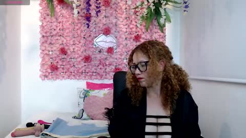 blonde_squirt_ online show from January 2025 03:52:02 AM