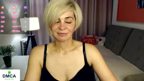 Snapshot of blondemommy_77 chatting on July 2026 05:44:02 PM Lola online show from July 2026 05:44:02 PM