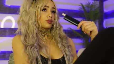 Snapshot of blondie_muller chatting on September 2025 07:50:02 PM blondie_muller online show from September 2025 07:50:02 PM