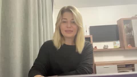 blondie_xoxoxo online show from September 2025 06:35:01 AM