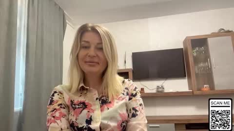 blondie_xoxoxo online show from October 2025 06:53:02 AM