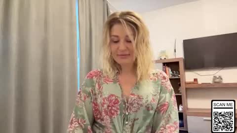 blondie_xoxoxo online show from October 2025 07:50:02 AM