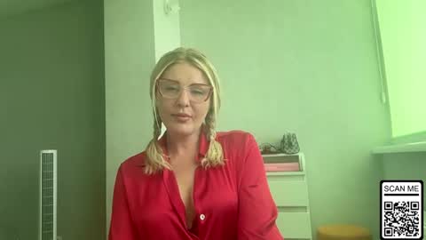 Snapshot of blondie_xoxoxo chatting on July 2026 04:56:02 PM blondie_xoxoxo online show from July 2026 04:56:02 PM
