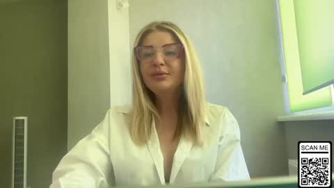 Snapshot of blondie_xoxoxo chatting on July 2026 06:39:02 AM blondie_xoxoxo online show from July 2026 06:39:02 AM