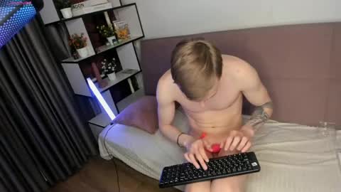Snapshot of blondvibe chatting on May 2026 09:31:02 PM Alik online show from May 2026 09:31:02 PM