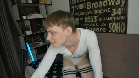 Snapshot of blondvibe chatting on May 2026 09:00:01 PM Alik online show from May 2026 09:00:01 PM