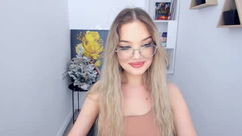 Sophia online show from January 2025 03:36:02 PM