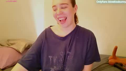 Snapshot of blowkissbunny chatting on March 2026 07:37:02 AM Blow Kiss Bunny online show from March 2026 07:37:02 AM