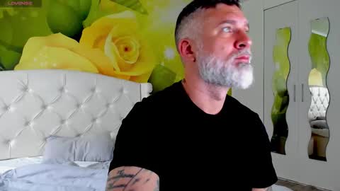 Nico online show from November 2025 10:13:02 AM