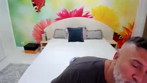 Nico online show from November 2025 04:33:01 PM