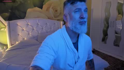 Nico online show from January 2026 08:30:01 AM