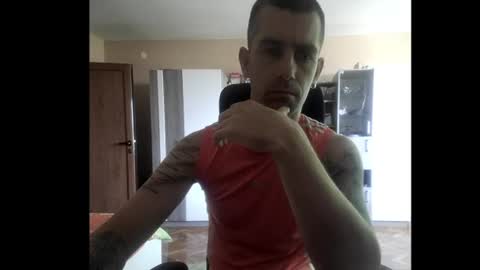 Snapshot of blue_eyed_wolf chatting on June 2026 10:27:01 AM Runaway online show from June 2026 10:27:01 AM