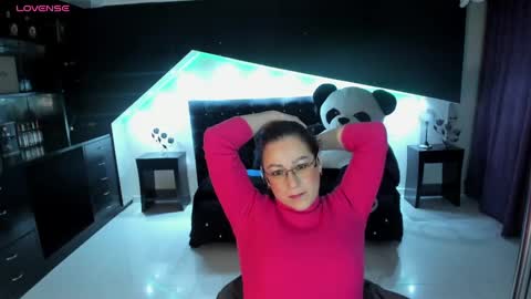 Blue online show from October 2025 04:05:02 AM