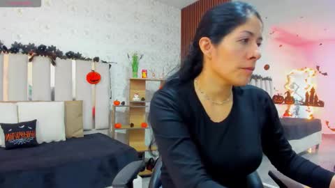 blue_tay1 online show from October 2025 12:17:01 PM