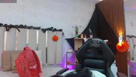 blue_tay1 online show from November 2025 12:07:01 PM