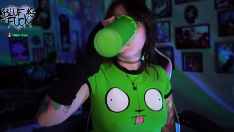 Snapshot of blueasfuck chatting on December 2024 01:37:02 AM Blue online show from December 2024 01:37:02 AM