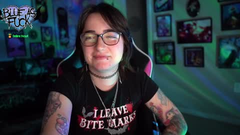 Snapshot of blueasfuck chatting on December 2024 01:42:01 AM Blue online show from December 2024 01:42:01 AM