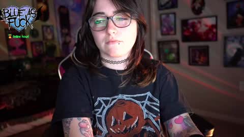 Snapshot of blueasfuck chatting on January 2025 01:16:02 AM Blue online show from January 2025 01:16:02 AM