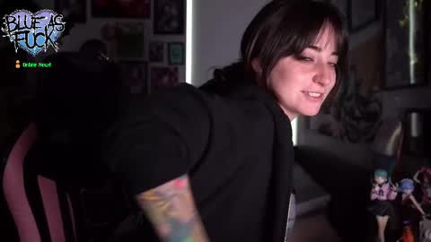 Snapshot of blueasfuck chatting on October 2025 12:18:02 AM Blue online show from October 2025 12:18:02 AM