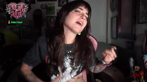 Snapshot of blueasfuck chatting on November 2025 01:04:01 AM Blue online show from November 2025 01:04:01 AM