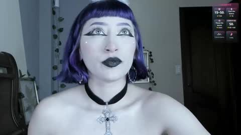 sophie  online show from November 2025 05:24:01 PM