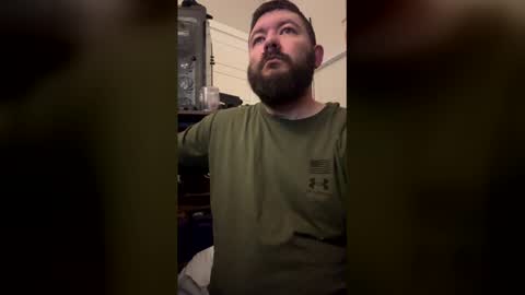 Snapshot of bluecollar117 chatting on February 2026 09:28:01 AM bluecollar117 online show from February 2026 09:28:01 AM