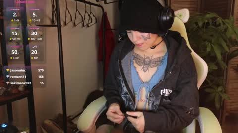 Snapshot of bluedweeb chatting on December 2024 02:23:02 AM Blue online show from December 2024 02:23:02 AM