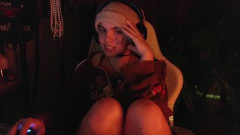 Snapshot of bluedweeb chatting on January 2025 04:25:02 AM Blue online show from January 2025 04:25:02 AM