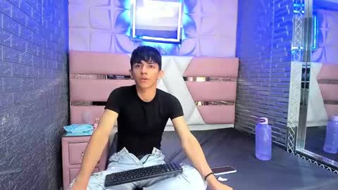 blueestar03 online show from December 2024 02:28:01 PM