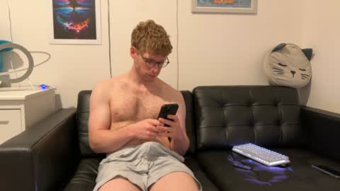 Snapshot of blueeyedtallguy chatting on December 2024 01:47:02 AM blueeyedtallguy online show from December 2024 01:47:02 AM