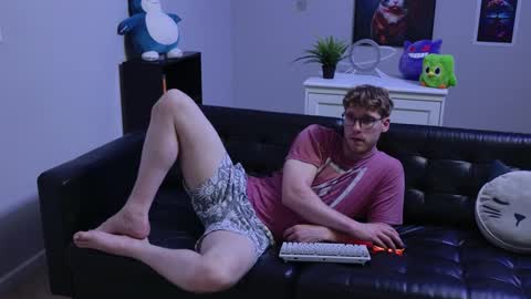 Snapshot of blueeyedtallguy chatting on September 2025 02:34:01 AM blueeyedtallguy online show from September 2025 02:34:01 AM