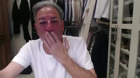 Snapshot of blueisles chatting on February 2026 11:42:02 AM blueisles online show from February 2026 11:42:02 AM