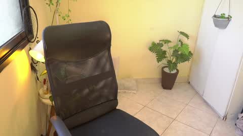 FLORAA online show from January 2025 02:45:01 PM