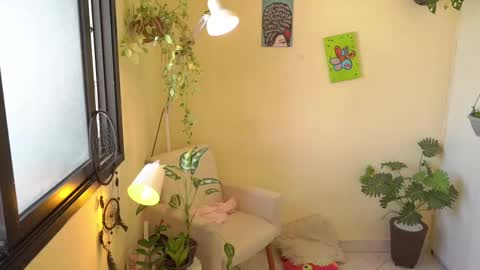 FLORAA online show from February 2025 03:45:02 PM