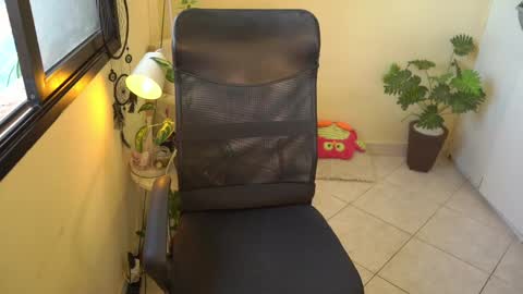 FLORAA online show from February 2025 10:52:01 AM