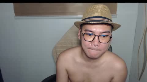 Snapshot of blueranger27 chatting on March 2025 04:34:02 AM Andy Tan online show from March 2025 04:34:02 AM