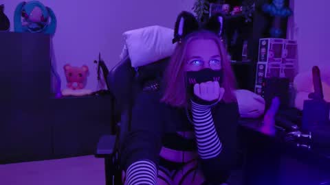 Blue online show from February 2026 06:48:01 PM