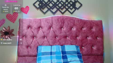 Snapshot of blueviolette chatting on March 2025 05:54:02 PM Violette 3 online show from March 2025 05:54:02 PM