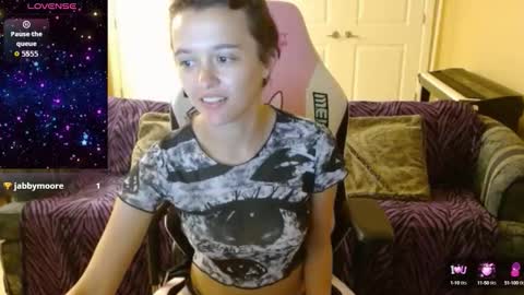 Snapshot of bluevixen7 chatting on October 2025 12:44:02 AM bluevixen7 online show from October 2025 12:44:02 AM