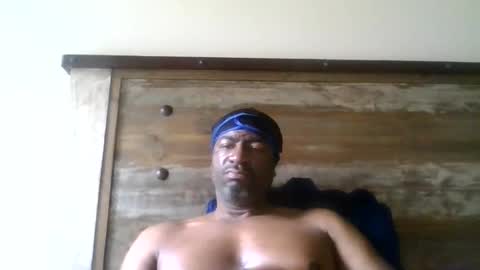 Snapshot of bluuthunder1914 chatting on June 2026 05:45:01 PM bluuthunder1914 online show from June 2026 05:45:01 PM