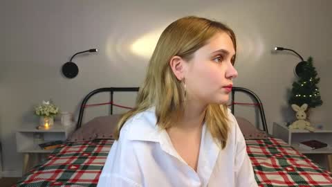 Snapshot of blytheaven chatting on December 2024 08:36:02 PM Erica online show from December 2024 08:36:02 PM