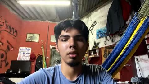 Snapshot of bnnnnnz chatting on March 2025 08:31:01 PM bennnn online show from March 2025 08:31:01 PM