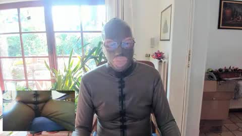 SlaveRobert online show from October 2025 11:44:02 AM