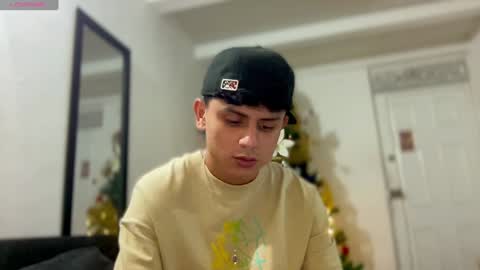 Bob  INDEPENDENT MODEL online show from December 2024 01:07:01 AM