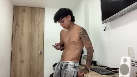 Bob  INDEPENDENT MODEL online show from September 2025 02:44:01 AM