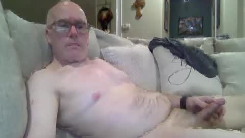 bobblehead31382 online show from January 2026 10:48:02 PM