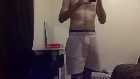 bobby_00x00 online show from May 2026 08:41:02 AM