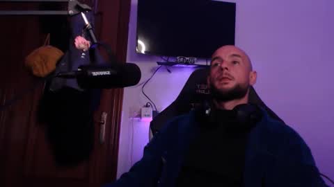 Snapshot of bodyking69 chatting on January 2025 07:13:02 PM bodyking69 online show from January 2025 07:13:02 PM