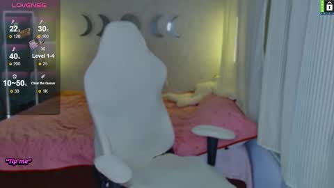  Lina  online show from October 2025 06:50:02 PM