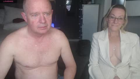 Ningifun couple online show from November 2025 01:58:02 AM